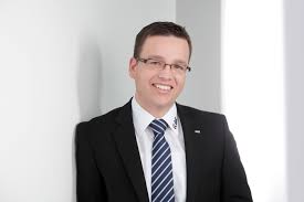 Martin Heinz, General Manager D-A-CH Martin Heinz ist seit 2003 für die iTAC Software AG tätig.