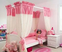 أجمل غرف نوم للأطفال... - صفحة 6 Images?q=tbn:ANd9GcR7pyJhManLfDFJWkSDuTV1eauzD0NjETU-N0jIjOraVsz2Gdvukg