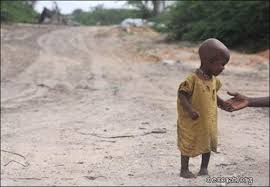 مجاعة الصومال .. اين انت ياعمر بن عبدالعزيز ؟؟ Images?q=tbn:ANd9GcRPsscHmkL9rkXZv0ImSu0yXOVRtJaXkzao_g-QTVnrK1fGWAcfPA