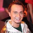 “Hindi ako sex symbol,” Billy Crawford smiled, when asked if he feels like ... - 854c3f580