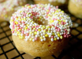 Bánh Donut ngon ngon Images?q=tbn:ANd9GcRWKzFpe0ByHhJhA97p8PeUQzR-ac_BMYoeTyaIKuCSdu1iusI&t=1&usg=__aMuz6YvD7TW2kGaEvildwF-deJk=