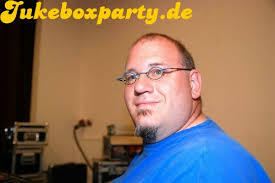 Jukeboxparty® - Die Ü30-Party mit DJ <b>Johannes Held</b> - ue30_jukeboxparty_johannes_held_muenstermaifeld_2009_ (1)