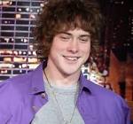 ... Andrew VanWyngarden to a band playing a cover of their huge hit “Kids.” - Andrew-VanWyngarden-2