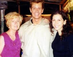Dan Markingson with his mother and girlfriend, 2001