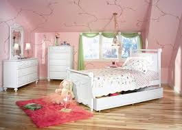 أجمل غرف نوم للأطفال... - صفحة 5 Images?q=tbn:ANd9GcRnLtpqXWcj3QUBCtiKHIQ-__xgRdSs41qM6n9WhupJF0qtW_KCNw
