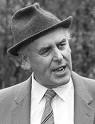George Cole as Arthur Daley - article-1042572-02324F8100000578-808_306x401