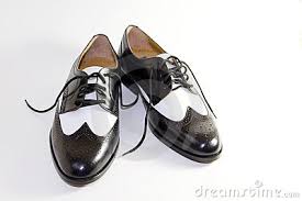 Mens Retro Black And White Leather Dress Shoes Stock Image - Image ...