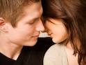 When To Go For The First Kiss? | perfect Date Tips