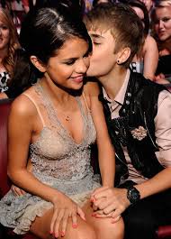 Everyone kisses Justin Bieber & justin bieber kiss everyone Images?q=tbn:ANd9GcSHt6Psg19gYadggbVjs0P8YIEhjrv3goJXYC6z-driEJwnGYjZbg