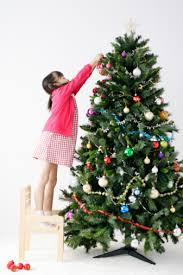 مجموعة صور لأجمل ـشجرة عيد الميلاد Images?q=tbn:ANd9GcSJo753zr9Iw8FJAXTJfAVfoTJYxbKQMe35inTJiQNKG6s7atx1