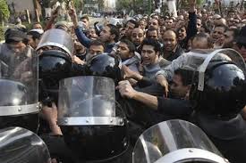 يوم غضب في مصر@صور من مصر Images?q=tbn:ANd9GcSM-eu9jvzZNLPgT9GMnryGpUGnG6pLCv4-kIeOhtV9N5k6ibTdmw