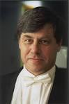 Paul Hillier (Baritone, Conductor) - Short Biography - Hillier-Paul-7