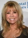 It's not hard to see why we look to Kathy Lee Gifford hairstyles, makeup, ... - kathy-lee-gifford-medium-bangs-layered-sophisticated-blonde-275