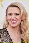 Saturday Night Lives KATE MCKINNON Works the Red Carpet at Emmys.