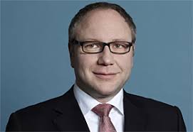 Dr. Alexander Vollert, member of the Board of Management of Allianz Deutschland: &quot;As the market leader, we are constantly on the lookout for the best people ... - vollert_2014_291