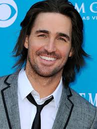 Jake Owen is back on the charts with yet another hit on the rise with his latest release, &#39;Barefoot Blue Jean Night.&#39; The new tune was penned by three ... - Jake-Owen-large
