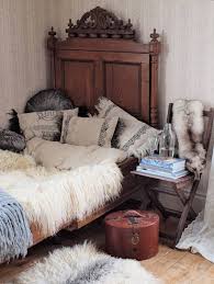 Rustic Furniture And Decor Cozy Design Ideas Of Rustic Bedroom ...