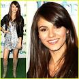 Victoria Justice is fun and flirty at the premiere of Hotel For Dogs at the ... - victoria-justice-hotel-dogs