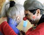 Clowns sind nicht nur etwas für Kinder: Ulrich Fey gibt Demenzkranken in ... - 55280636