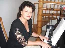 Frau Barbara Fröhlich, Klavierlehrkraft an der Sing- und ... - 1059821_web