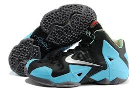 Nike Air Max LeBron James 7 White/Black Basketball shoes