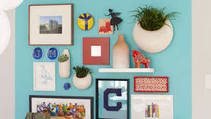 Learn How to Create and Hang a Gallery Wall
