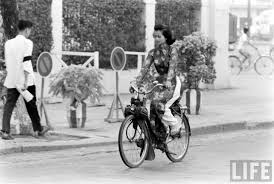 Saigon - Sài Gòn của tôi - Ngày ấy… Bây giờ... Images?q=tbn:ANd9GcTJrfoSru8doWKoW5ztCqMjJGG8tfkPjmaP38siOLEf-DMwZDZnwQ