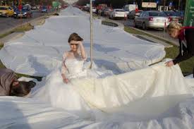 اطول فستان زفاف في العالم Images?q=tbn:ANd9GcTLpmFs95YyW6VSFZMvZ34sdnEvN6P9wz0_0O-xpo1-KIoowKO5