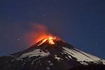 Chilean Volcano Spews a Spectacular Lava Fountain | WIRED