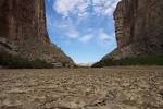 File:BIG BEND NATIONAL PARK - Rio Grande riverbed with cracked mud ...