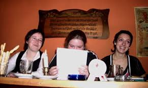 Manuela Hartung, Janna Steenfatt und Anna Szczesny bei der Lesung im Kleinen Café am 30.04.2006 - foerderp_2006