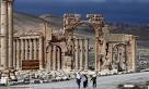 Isis reaches gates of ancient Syrian city Palmyra, stoking fears.