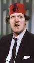 Comedian Tommy Cooper - article-0-004686DC00000258-352_233x423