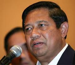 Opini Bebas untuk Presiden Yudhoyono Meniti Buih Opini Bebas untuk Presiden Yudhoyono Meniti Buih