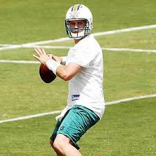 Dolphins Trade Chad Henne?