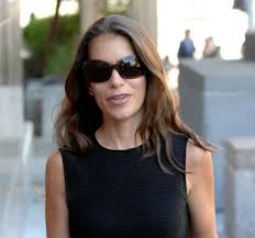 Laura Wasser � Aisha Music