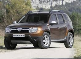 Les plus belles voitures de l'année 2010 2010-Dacia-Duster-Front-Angle-View-588x427