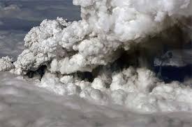iceland volcano eruption photo