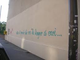 Fair Game (D. Liman) : De bonne guerre  Graffitis-heureux-le-peuple-qui-na-pas-besoin-de-haros-0567