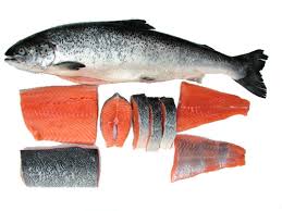توجد تسعة انواع من الاطعمة تمنع الانسان من الاصابة بكثير من الامراض .بإذن الله. Picture_of_salmon_showing_whole_fish_loin_fillets_steaks_and_tail_fillet