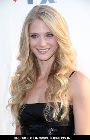 Winter Ave Zoli at Sons of