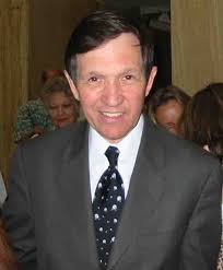 Dennis Kucinich [.