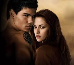 http://t1.gstatic.com/images?q=tbn:tactPiCJ0A5pHM:http://twilightguide.com/tg/wp-content/themes/Aspire/graphics/cat/new-moon-graphics/jacob-and-bella.jpg