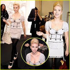 Scarlett Johansson fashion