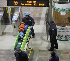 Red Line derailment clogs up