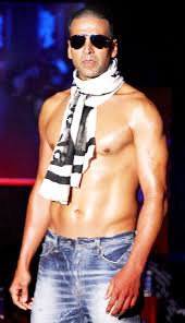 Cual es el actor mas sexy de Bollywood...!!!??!!! Akshay-kumar-levi-jeans_3