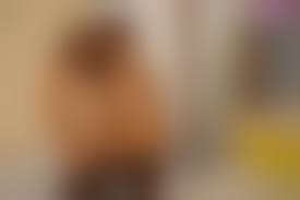 мама голая при детях|Счастливый Голая Молодая Мать Улыбается, Обнимая Ее Новорожденный Хороший  Ребенок, Сидя На Кровати Вместе. Фотография, картинки, изображения и  сток-фотография без роялти. Image 81174081