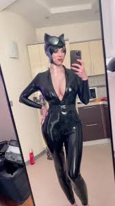 Jerk off challenge cosplay cat woman big boobs desafio da punheta jpg x Catwoman cosplay