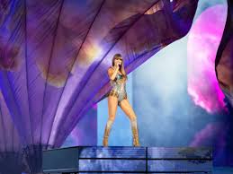 kasumi arimura nude fakes|浜辺美波がド派手メイクで変身！？小悪魔な微笑みに萩原利久もドキっ！ JA共済WEB動画「先輩とみなみちゃん」 - YouTube