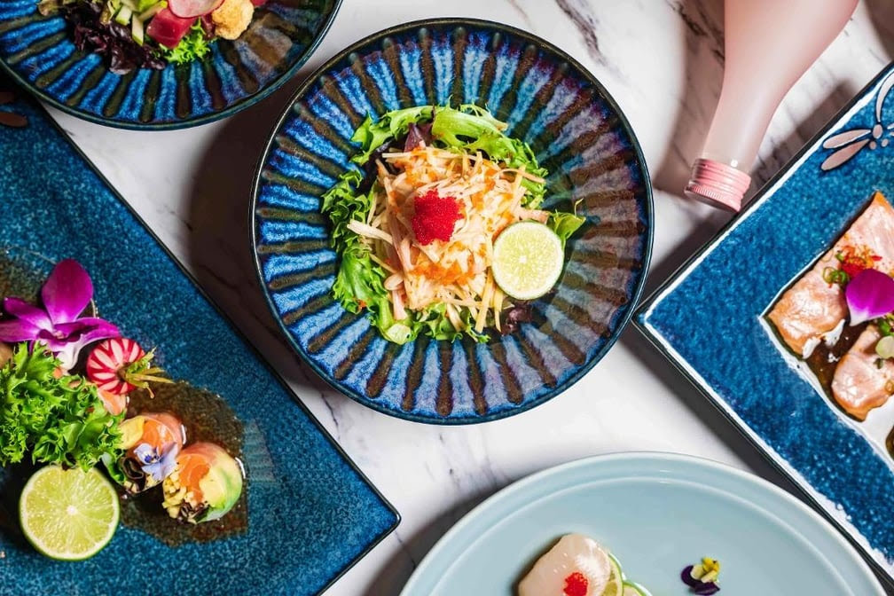 Zutto Japanese Ramen Sushi Bar by null